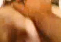 Người phụ nữ tự đưa mình đến sec gai lon to cực khoái