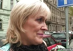 Anh phim sec tre dep ấy liếm và hút cô ấy ngon âm hộ, và cô ấy hạnh phúc nuốt một thân cây dài cứng