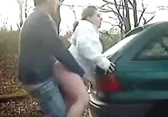 Con điếm béo đứng trên đường để quay phim phim sec girl xinh một khách hàng khác