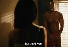 Cô gái dễ thương nhẹ phim sec đep nhàng vuốt ve mình