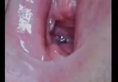 Captain Hooker fucks một brunette trên tàu gai sinh sec