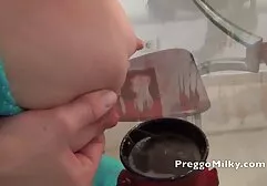 Chồng gai xinh chat sec xem vợ địt bạn thân