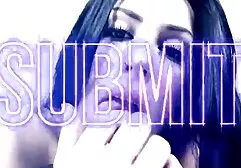 Brunette đi tiểu trên các cạnh xem phim sec gai dep của những vực thẳm