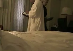 Sexy sinh viên phim sec gai xinh dep hút một mỡ dương vật của một có kinh nghiệm nam