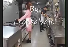 Anh chàng chết tiệt hài lòng gà của mình phim sec gai x