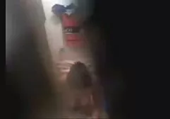 Trước khi làm tình với người phim sec girl xinh đẹp trẻ tuổi này, anh chàng quyết định làm tình buổi sáng, dùng lưỡi liếm hết các lỗ, dùng ngón tay xoa bóp âm vật và chỉ sau đó đưa dương vật vào âm đạo.