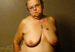 Cô gái tóc nâu quá tuyệt đẹp dang rộng đôi chân quyến rũ của mình và bắt đầu chơi với một âm vật nóng phim sec gai vip bỏng và đôi môi tình dục xinh đẹp