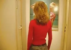 Cô gái tóc nâu Gina Valentina yêu cầu người đến quái cô ấy phim sec gai dep và vuốt ve âm hộ trước mặt anh ta