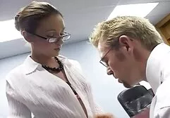 Một tình yêu tóc vàng lesbian mất một cô gái đến làm việc và liếm cô ấy L. sec gai vip