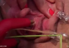 Hãy trên những mặt của một xinh đẹp tóc sec gai vip vàng sau khi bú