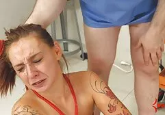 Nhóm tình dục với sec gai net hai con chó cái trước khi kiểm tra thuế