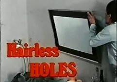 Anh chàng vuốt ve tinh ranh của mình qua quần trên máy ảnh secgai xinh