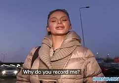 Những con chó cái vuốt ve cô ấy sừng L. qua quần lót sec gai vip