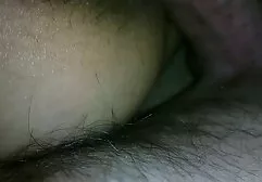 Tóc vàng và brunette hôn một ngụm của sec girl xinh cum