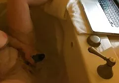 Cumshot trên sec gai dep khuôn mặt thiên thần của cô gái tóc vàng