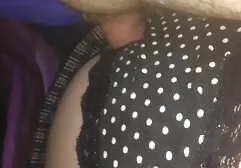 Cô gái xinh đẹp thỏa mãn pim sec gai xinh hai anh chàng sexy với con cu to