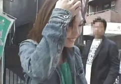 Lustful trưởng thành tóc vàng quyến rũ và fucked đen secgai xinh đàn ông trên giường